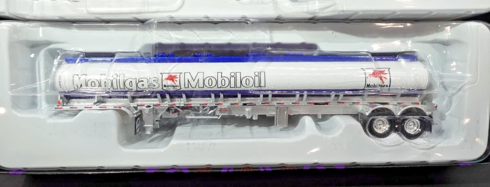 Tonkin réplicas Peterbilt 379 y remolque cisterna Mobil aceite 1/53 Foto 3 de 4