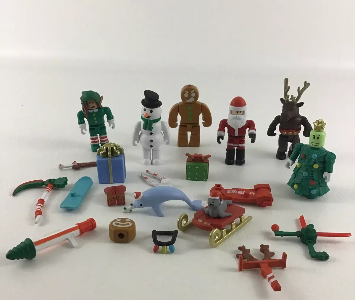  Roblox Action Collection - Advent Calendar [Includes 2  Exclusive Virtual Items] : Home & Kitchen