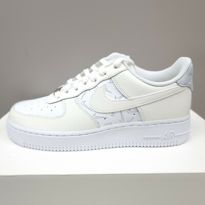 NIKE AIR FORCE 1 '07 ''MULTI SWOOSH'' (DR7857 100) DAMEN VERSCHIEDENE GRÖßEN