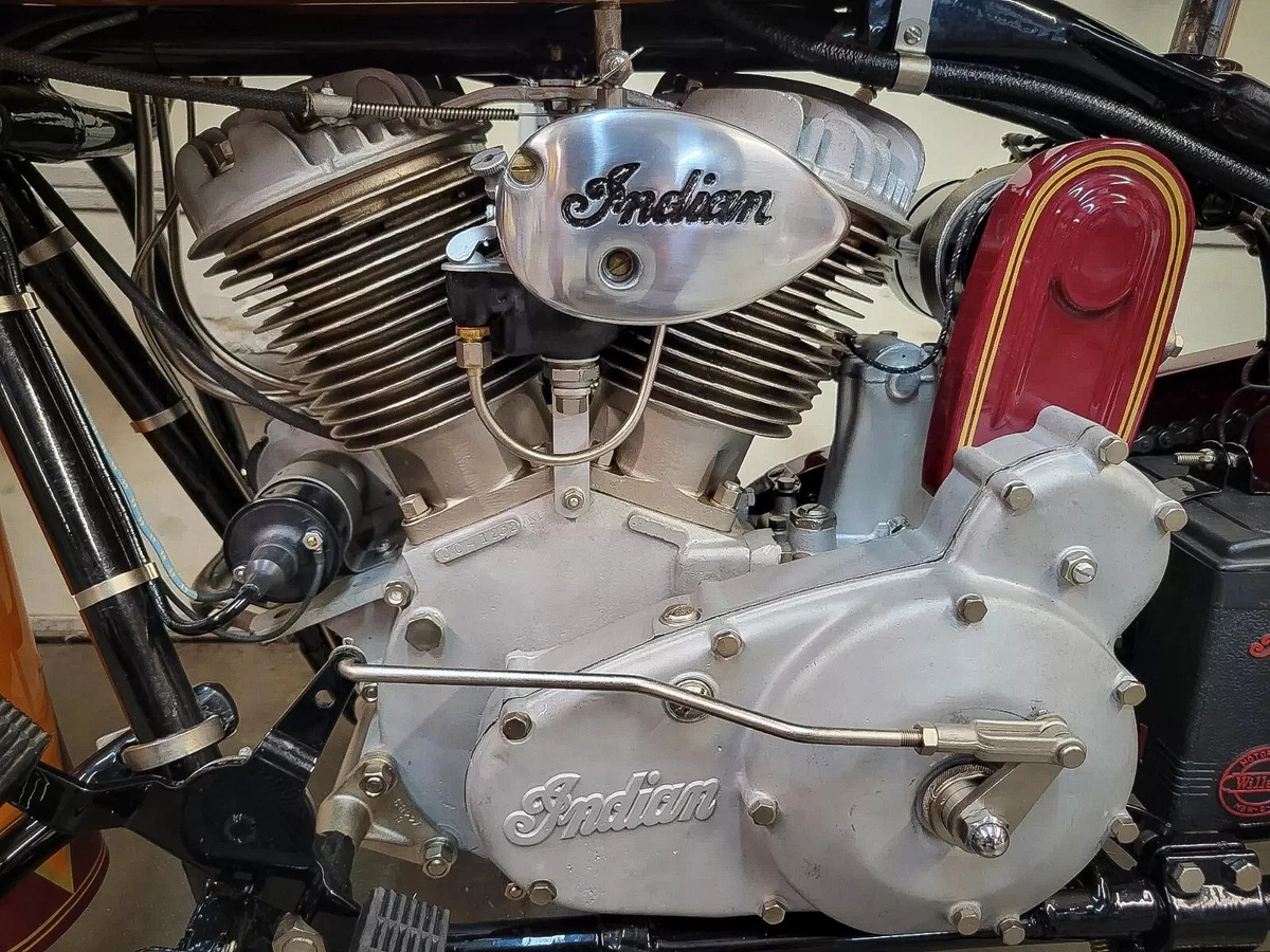 1938 Indian Chief - engine - detail - left