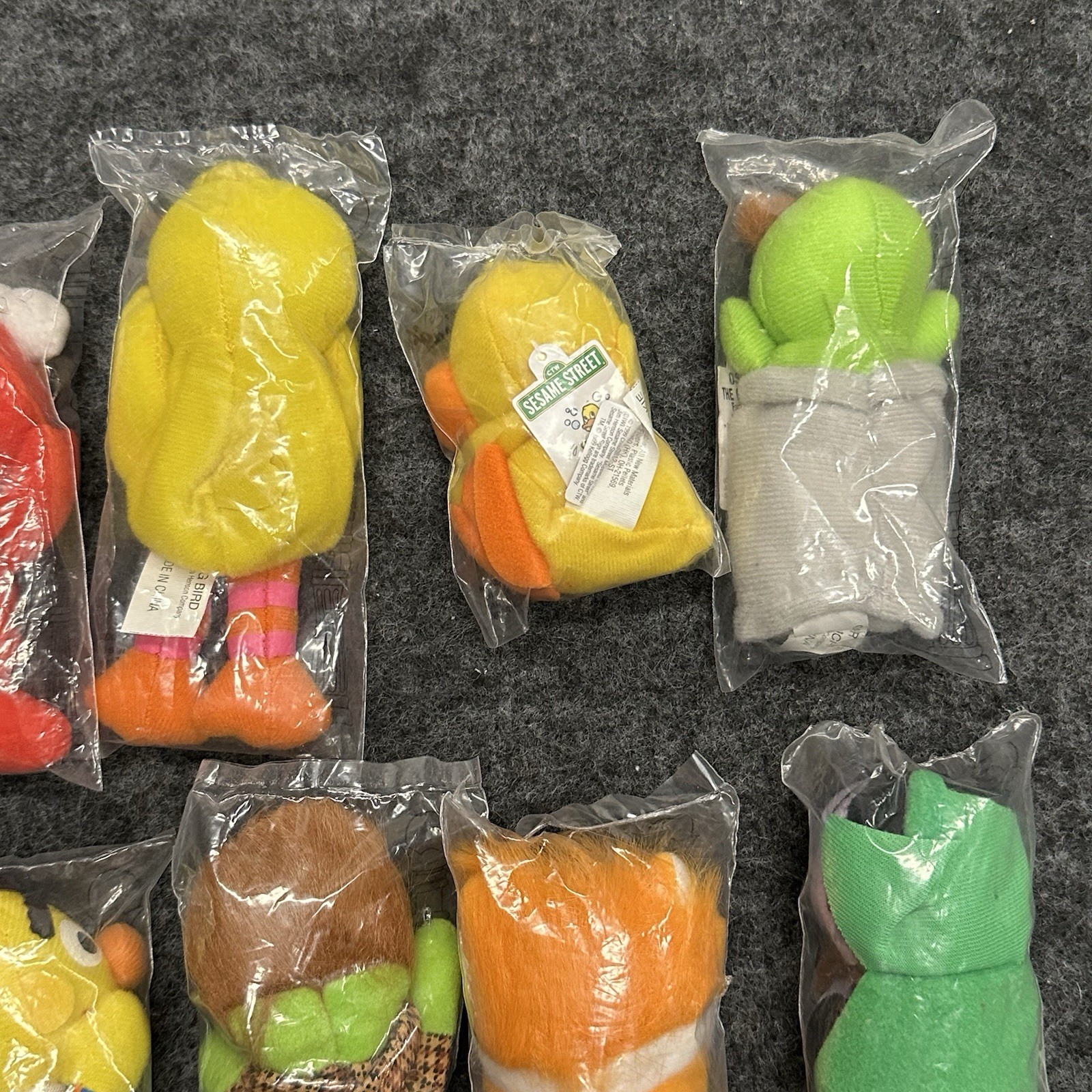 The Sesame Street Mini Beans 4" Kellogg's ALL 17 NEW IN PACKAGE!!