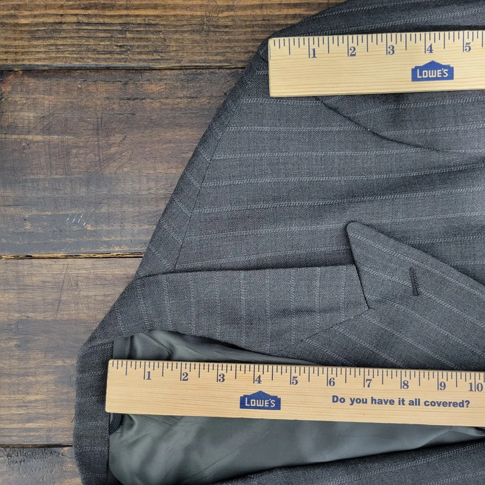 Perry Ellis Men's Double Breast Sport Coat Six Button Gray Striped Sz about 44R - Image 4 of 4