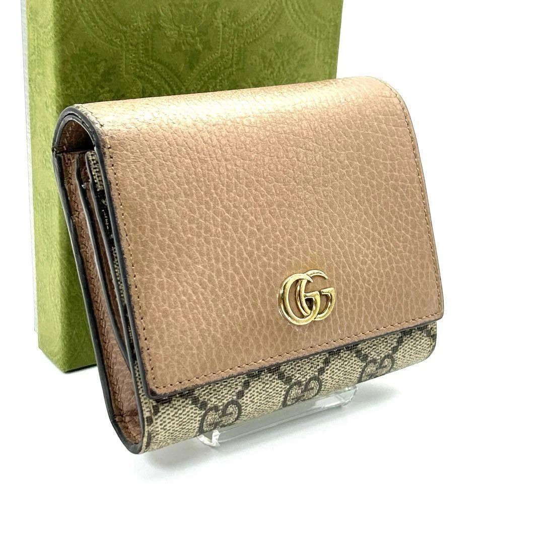 Extreme Beauty GUCCI Portefeuille Bi Pliable GG Supreme Marmont Beige