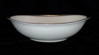 NORITAKE PLATINUM LIGHTS~9-7/8'' OVAL VEGETABLE BOWL~TAUPE~BLACK BANDS~EXC