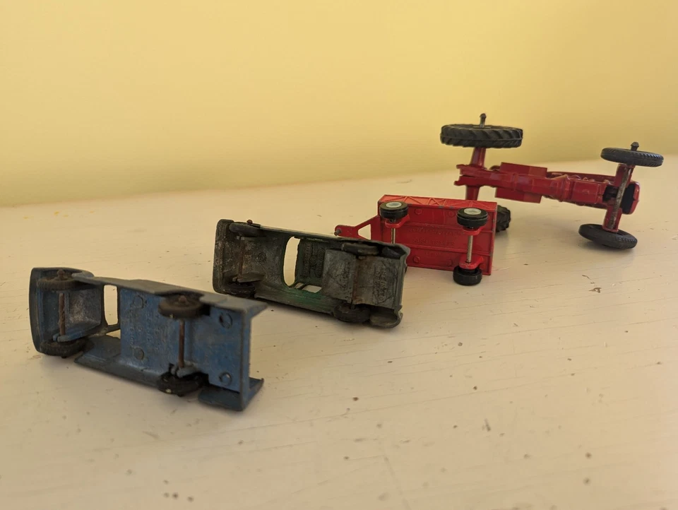 VINTAGE Lot of 16 TOOTSIETOY Cars, Hotrods, Race cars, Trucks and Tractor. - Image 4 of 4