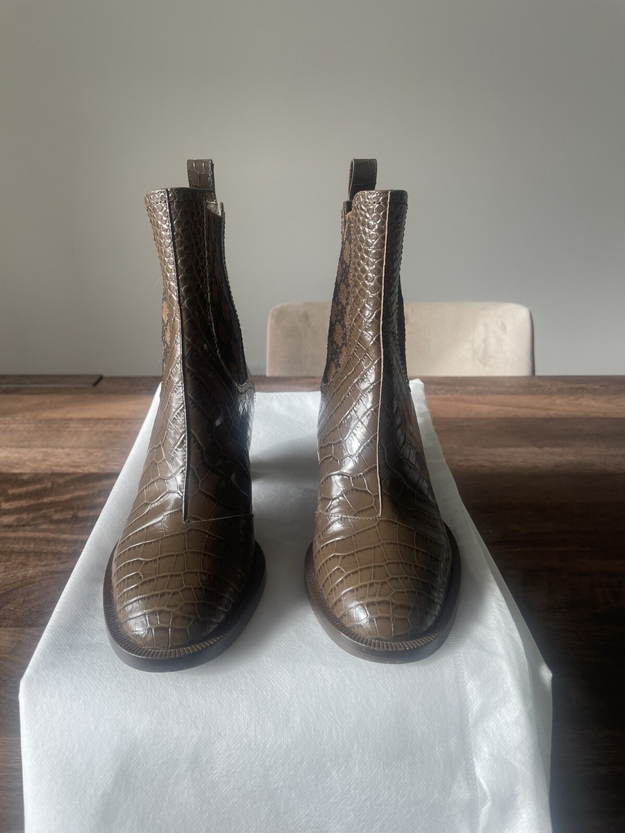 Fendi Ankle Boots Karligraphy Leather Booties Size 36, $1200