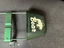 Vintage Bear Archery bow quiver hold 8 arrow and come with 8 Kodiak arrows