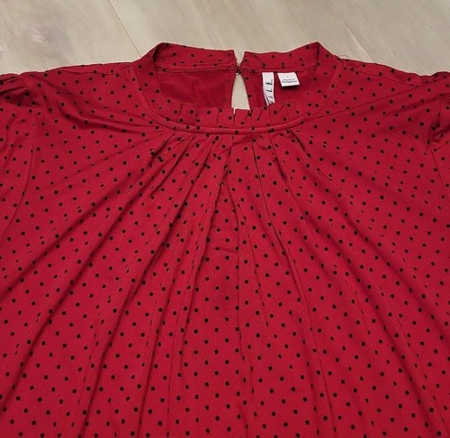 Elle Red Black Textured Dot Cap Sleeve Blouse Womens Size Large - Picture 3 of 9