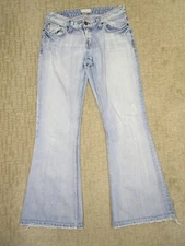 BKE Jeans Women 28 Blue Buckle Flared Low Rise Light Wash Out Denim Preppy