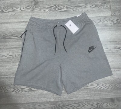 mens shorts with zip pockets nike