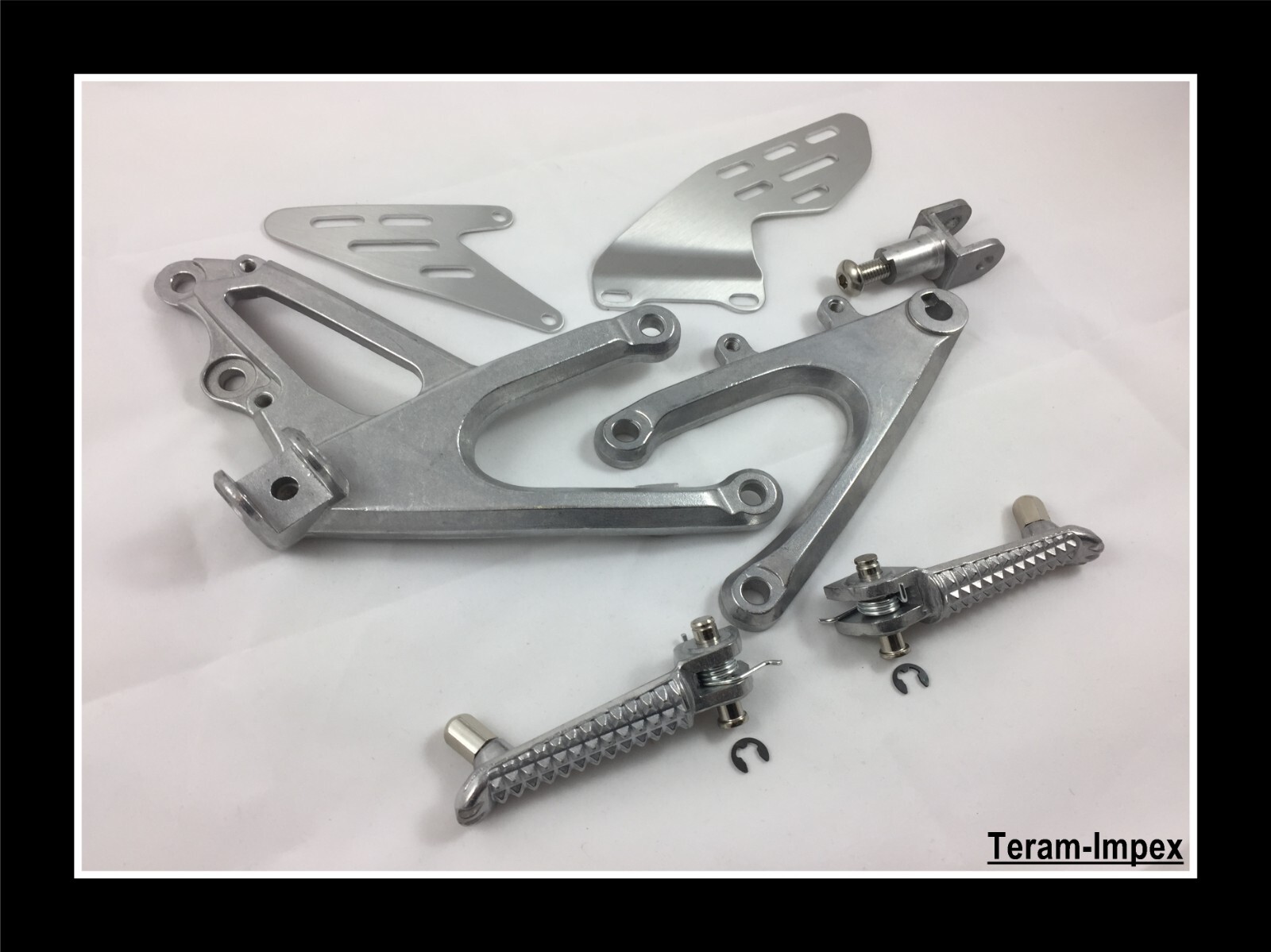 Platines repose-pieds pour Yamaha R1 2007-2008 en aluminium noir
