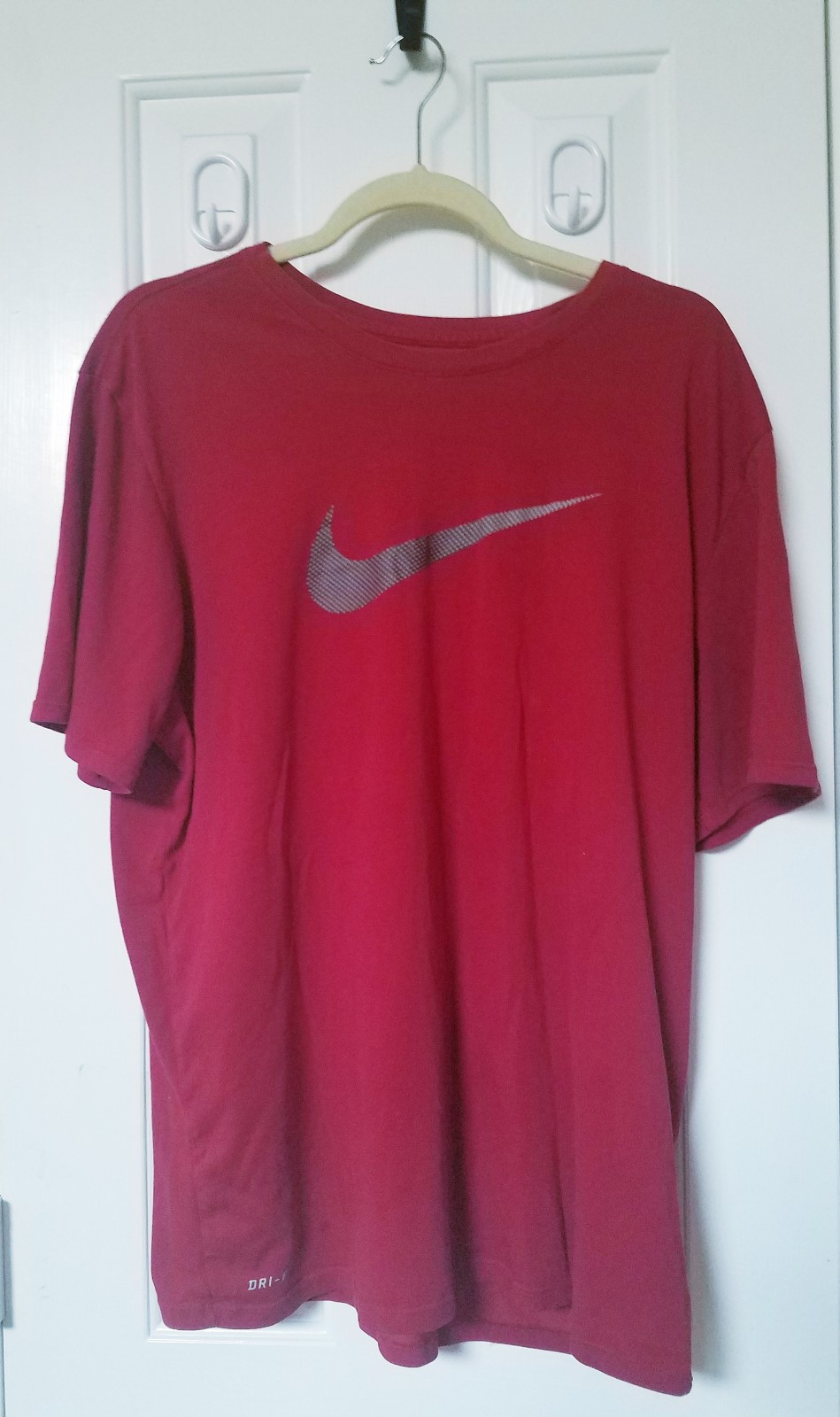 Nike Men's Dri Fit Athletic Cut Swoosh Logo Red Tee T… Gem