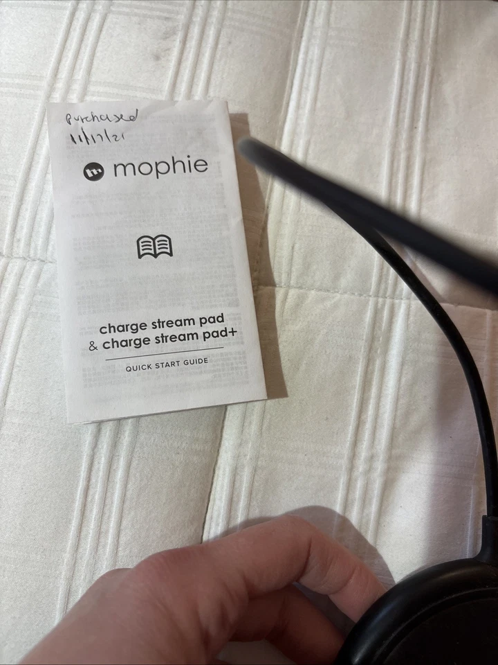 Mophie 10W Charge Stream Pad+ Enabled Smartphones - Black - - Image 3 of 4