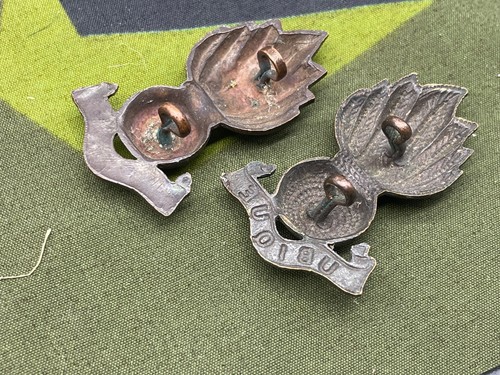 Original WW1/WW2 British Army Royal Artillery Ubique Cap / Collar Badges - Picture 3 of 3