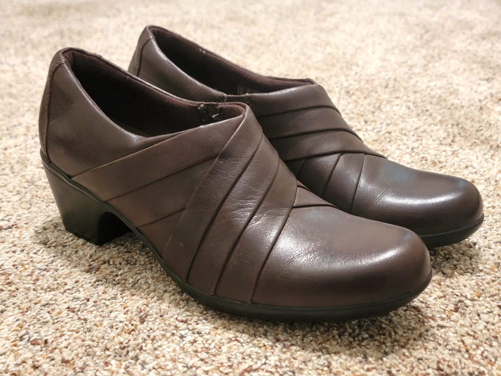 Scarpe mocassini donna CLARKS in pelle marrone con tacco a mules 8