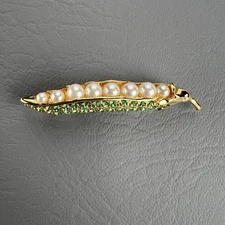 Vintage Pea Pod Brooch Green Rhinestone Faux Pearl     q3z