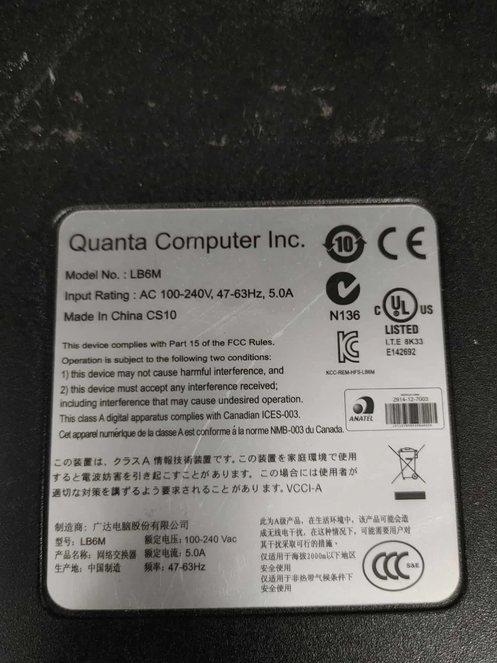 Conmutador de red Quanta LB6M 10 GB 24 puertos SFP+ con fuente de alimentación doble 4-RJ45 Foto 2 de 4