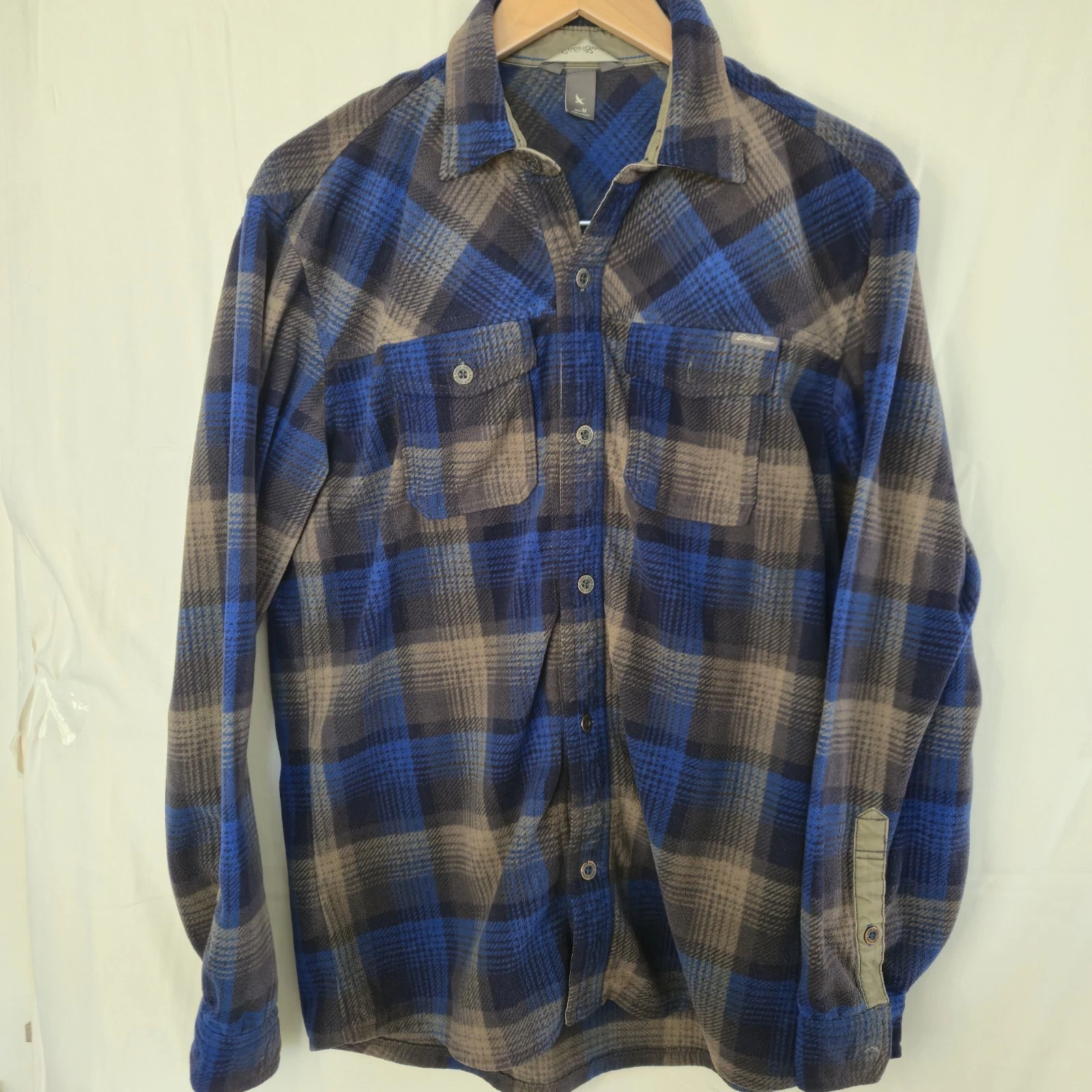 Eddie Bauer Shirt Mens M Blue Beige Flannel Plaid Classic Button-Up 0531