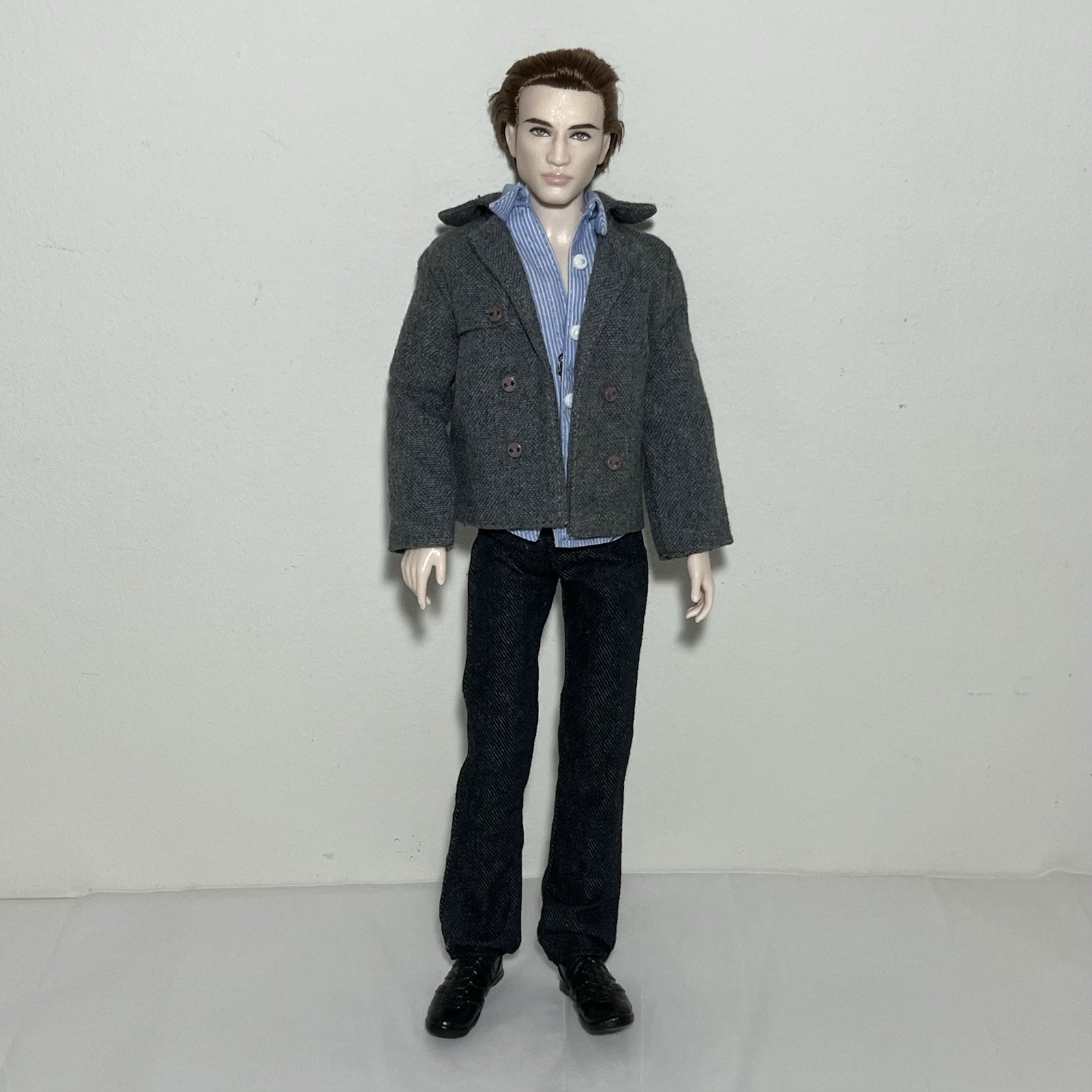 Barbie Pink Label Collector Twilight Edward Cullen Ken Doll Mattel (no stand)
