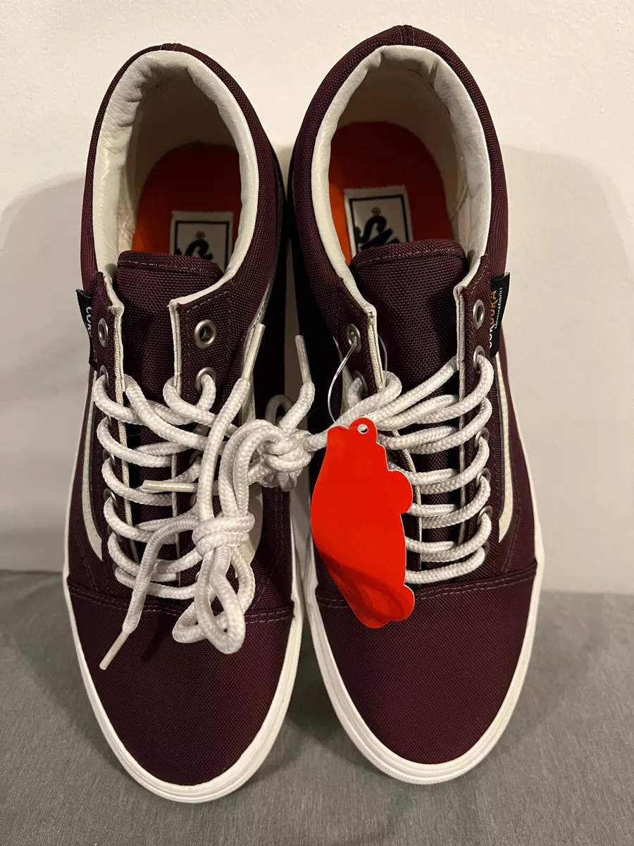 Maroon old top skool vans outfit