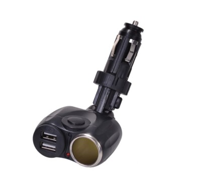  12 V Steckdose mit 2 USB Anschlüssen zum anschließen ans  Zigarettenanzünder