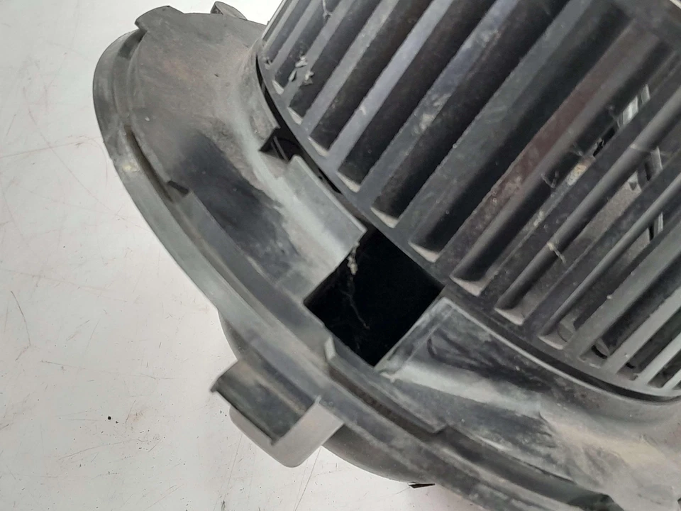 Calentador AC Soplador Motor Volkswagen Rabbit GTI Jetta Passat Golf OEM 1K1819015F Foto 3 de 4