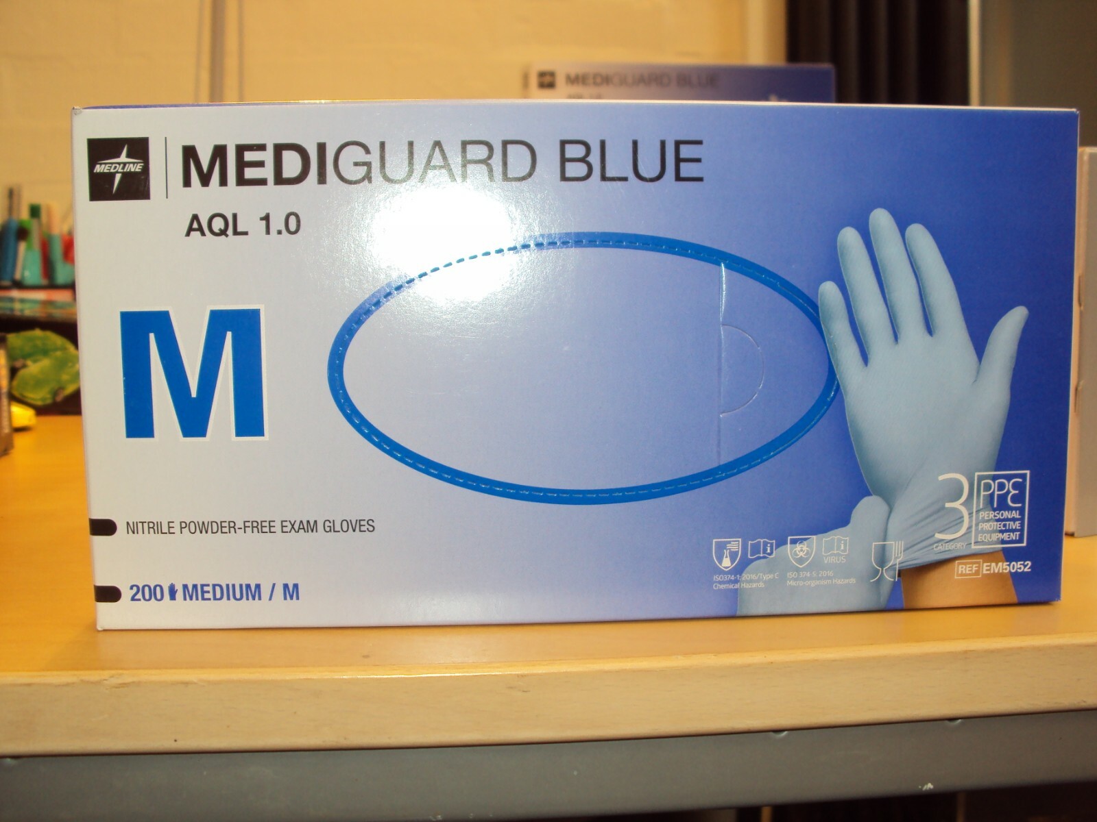 10 X BOX/200 MEDIGUARD BLUE NITRILE DISPOSABLE GLOVES LATEX FREE EM5052 MEDIUM eBay