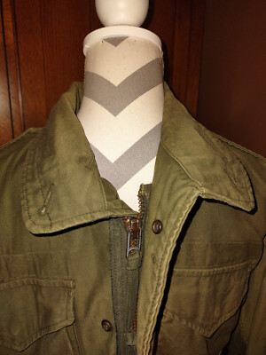 Men's Cold Weather Field Jacket Coat Parka  Size S Regular. Military USAF