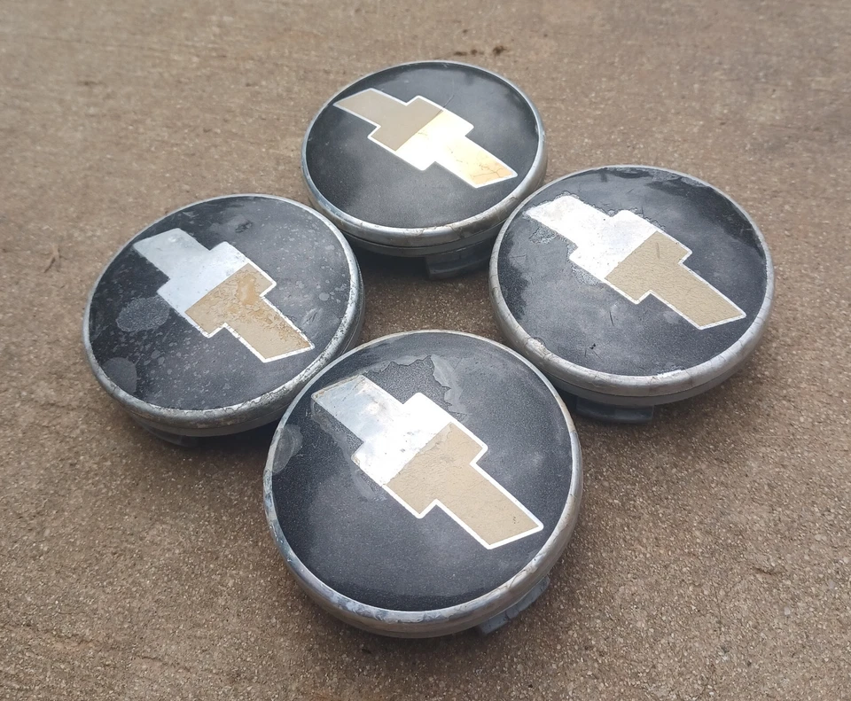 Juego de 4 tapas centrales Chevy Aveo, 2008-2011 número de pieza 96452311 Foto 2 de 3