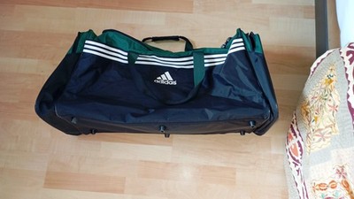 adidas Reise- oder Sporttasche Grün Schwarz