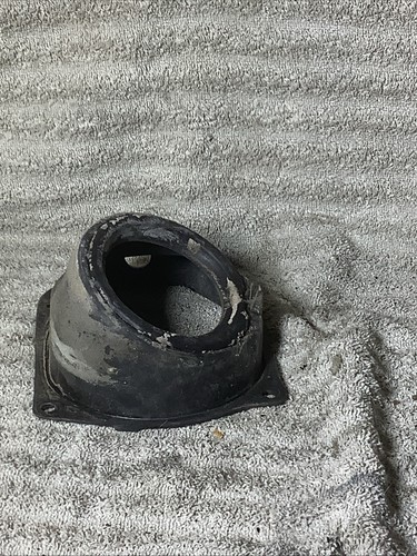 1990-1995 Toyota 4Runner Exterior  Fuel Filler Shield Bezel Trim 77290-89102 - Picture 3 of 10