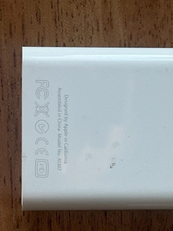 Adaptateur Apple A1307 VGA femelle vers Display port Mini - Photo 2/3