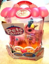 Zuru Pets Alive My Magical UNICORN & STABLE Pink Reacts To Sounds, Touch, Motion