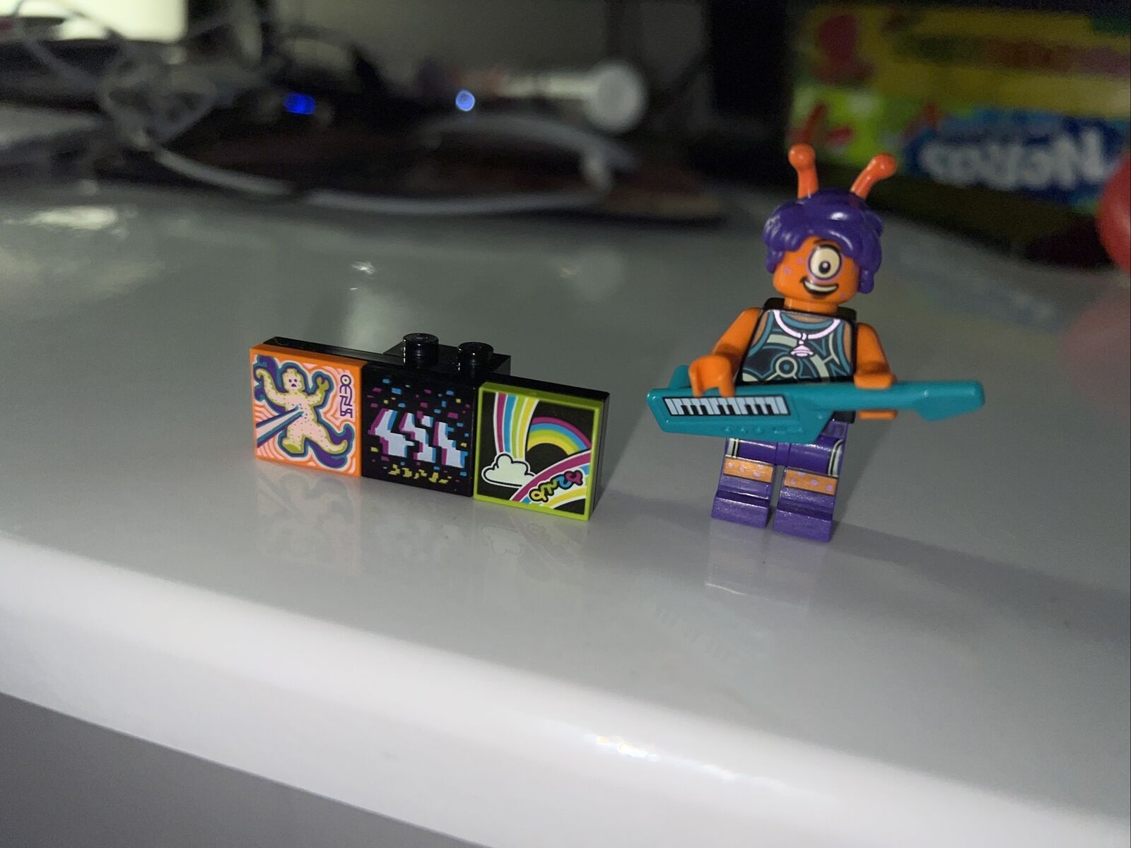LEGO Vidiyo 43101 Bandmates Alien Keytarist complete#