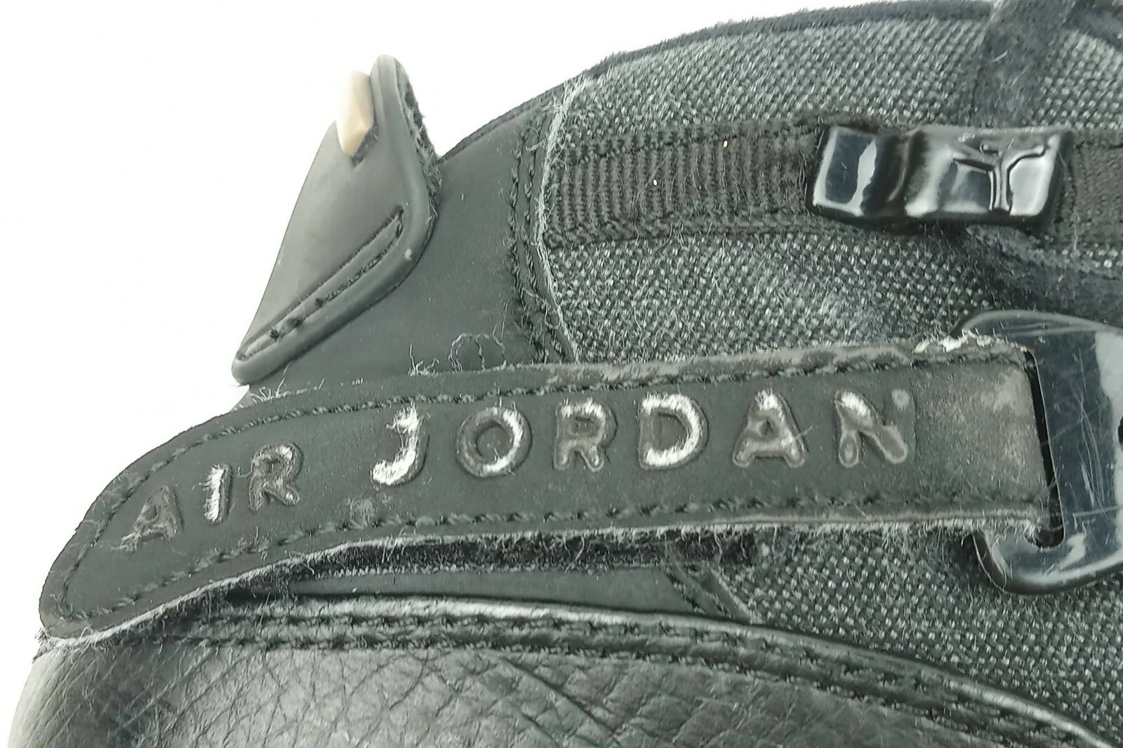 jordan two3 black and white