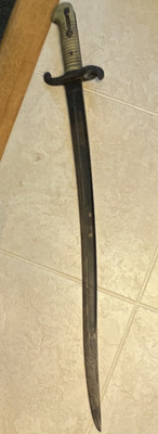 Curved Single-Edge Sword/Saber w/ Brass Ribbed Grip & Guard, Black Blade