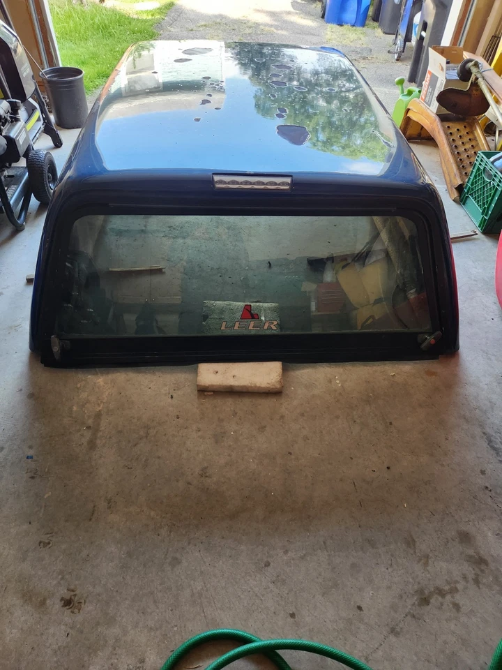 Tapa de cama Leer 6 pies apagada Ford Ranger 2008. Foto 4 de 4