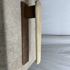 Tabla de planchar vintage hecha a mano con mangas de costurera