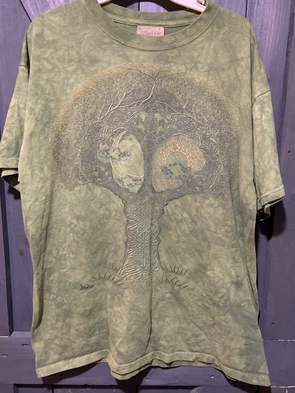 The Mountain Graphic Green Tye Dyed T Shirt Sz Large