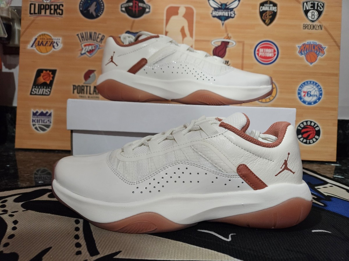 【NIKE】☆お洒落☆レディース☆Nike Air Jordan 11 CMFT Low Air Jordan 11 Cmft Low Sail/sky J Orange - Womens Size 9 New