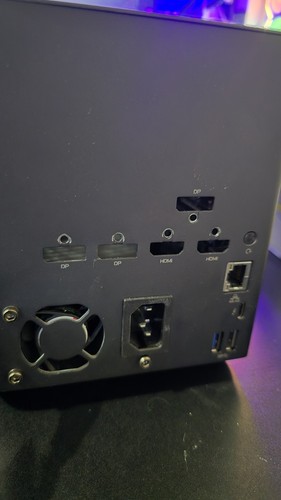 Gigabyte AORUS Gaming Box External Graphics Card eGPU NO GPU OR COOLER BOX ONLY - Picture 4 of 4