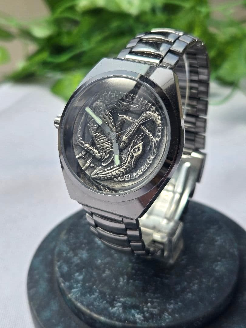 Unused Dead Battery Fossil Alien Themed Men's Watch Limited 5000