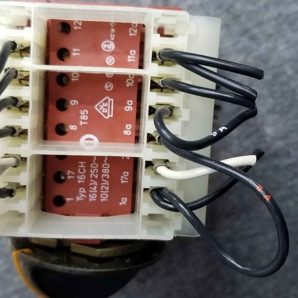 Switch Typ 16CH 16(4)CH 16(4)/250 10(2)/380 T85 - Imagem 2 de 4