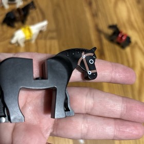 Lego Horse Armored Red Barding From Set 70402 Gatehouse Raid Black Dragon Heads