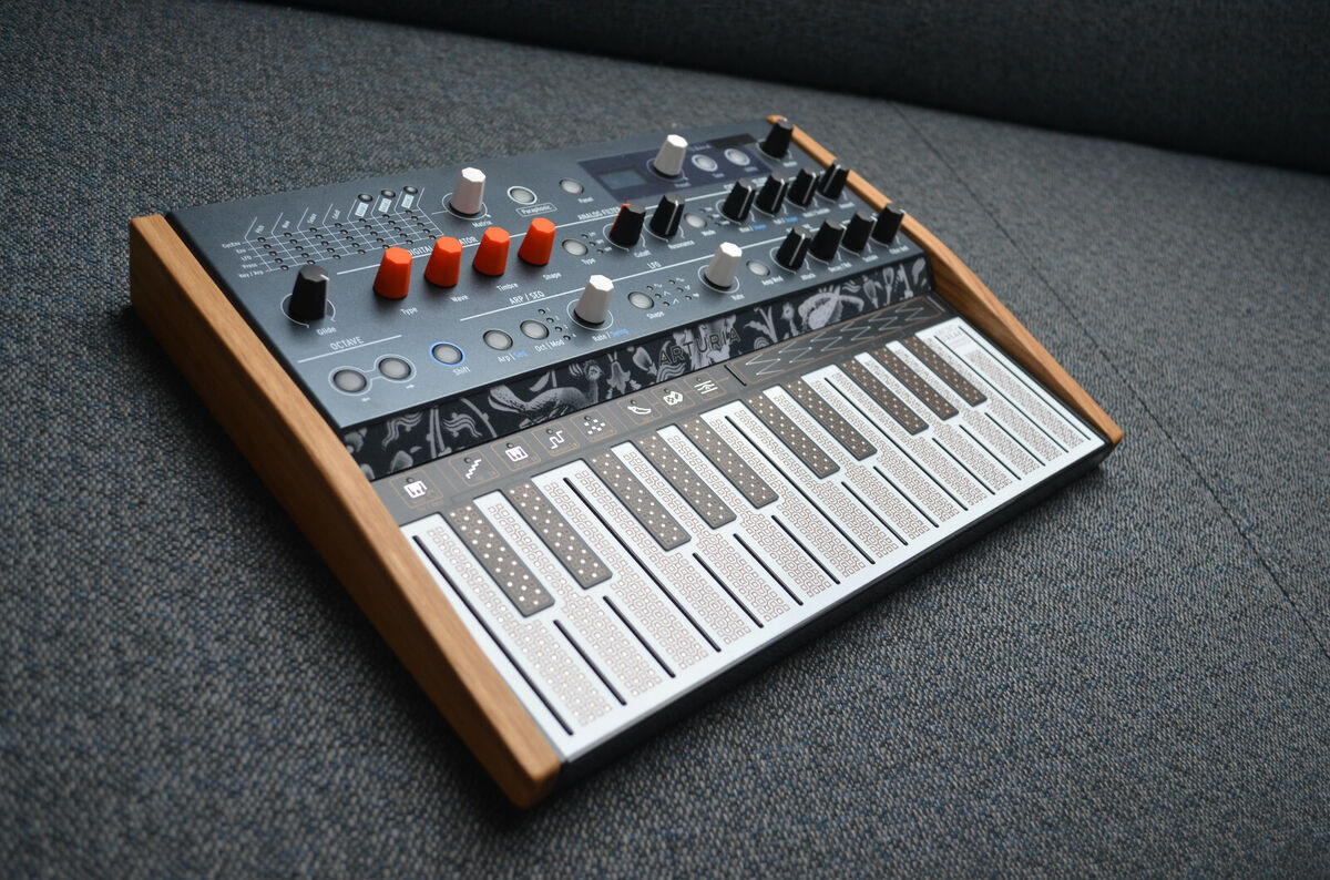 Arturia MicroFreak Synthesizer Oak Wood Panels , Upgrade!