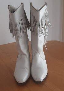 white fringe cowboy boots