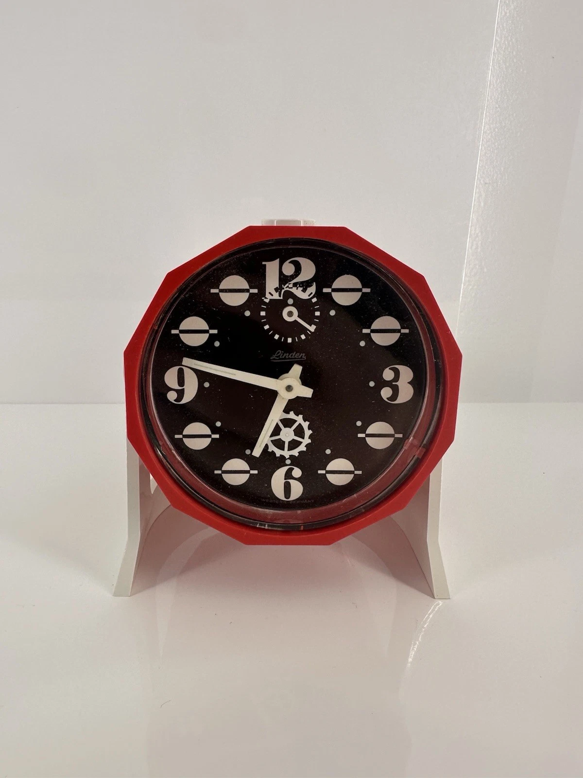 VINTAGE *NEW* 1980's Linden Retro Alarm Table Clock Red Germany
