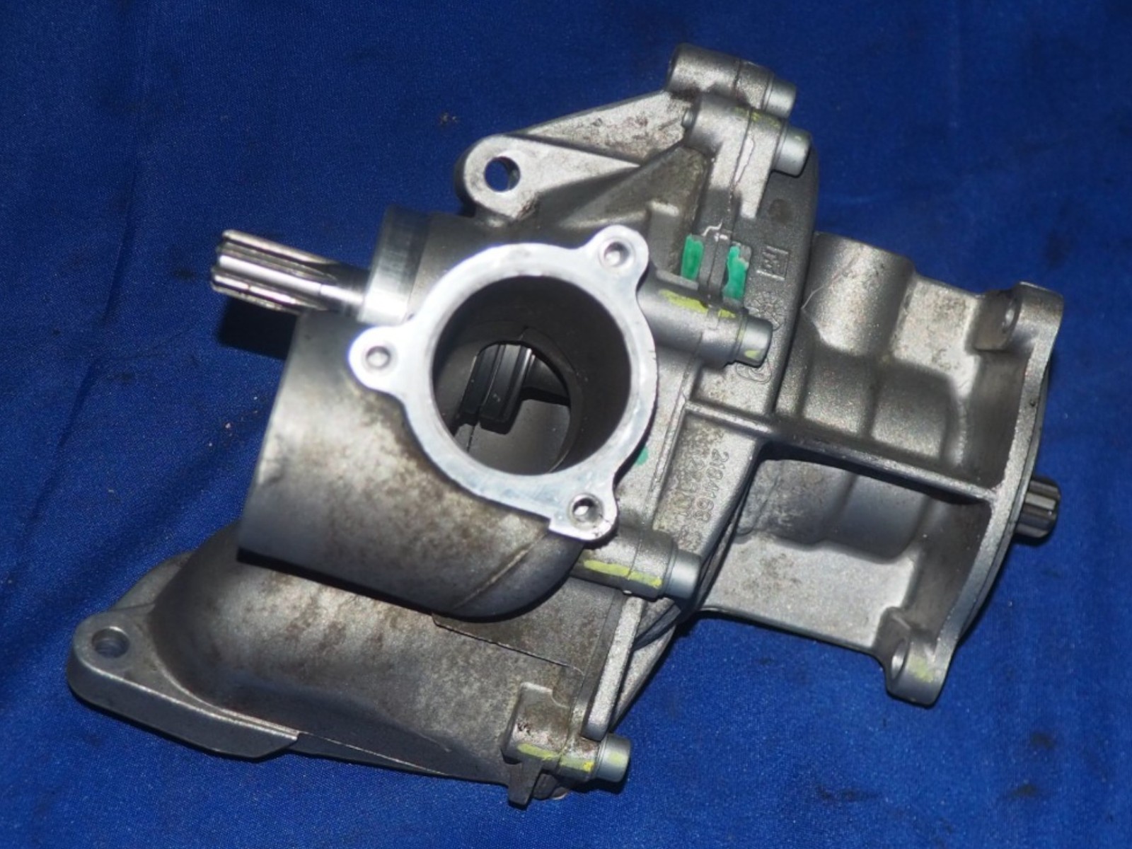 Ferrari FF 2011-2020 Rear Outer Water pump with housing P/N 2184168