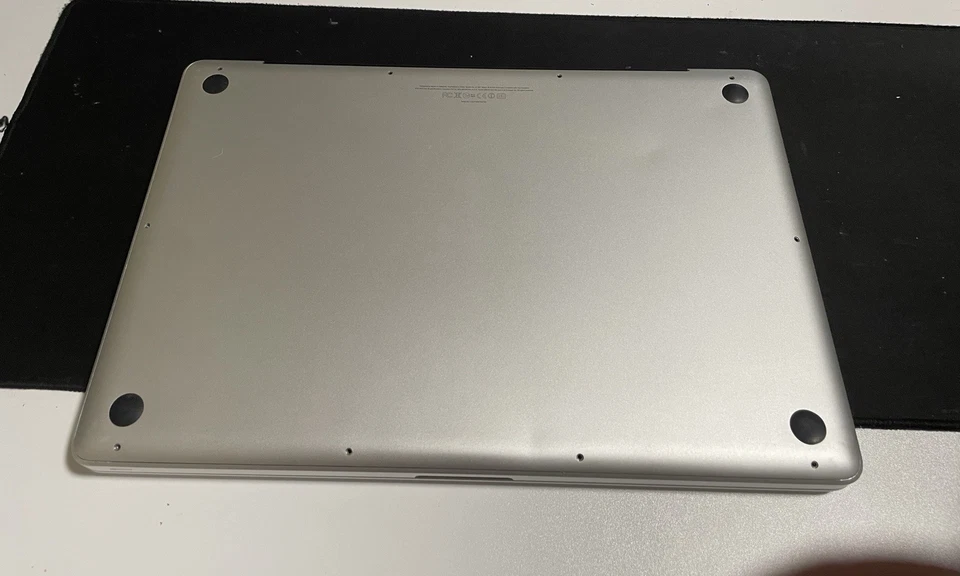 Apple Macbook Pro 17" 2.2 Ghz Core i7 principios de 2011 A1297 - Reparación/Repuestos Foto 3 de 4