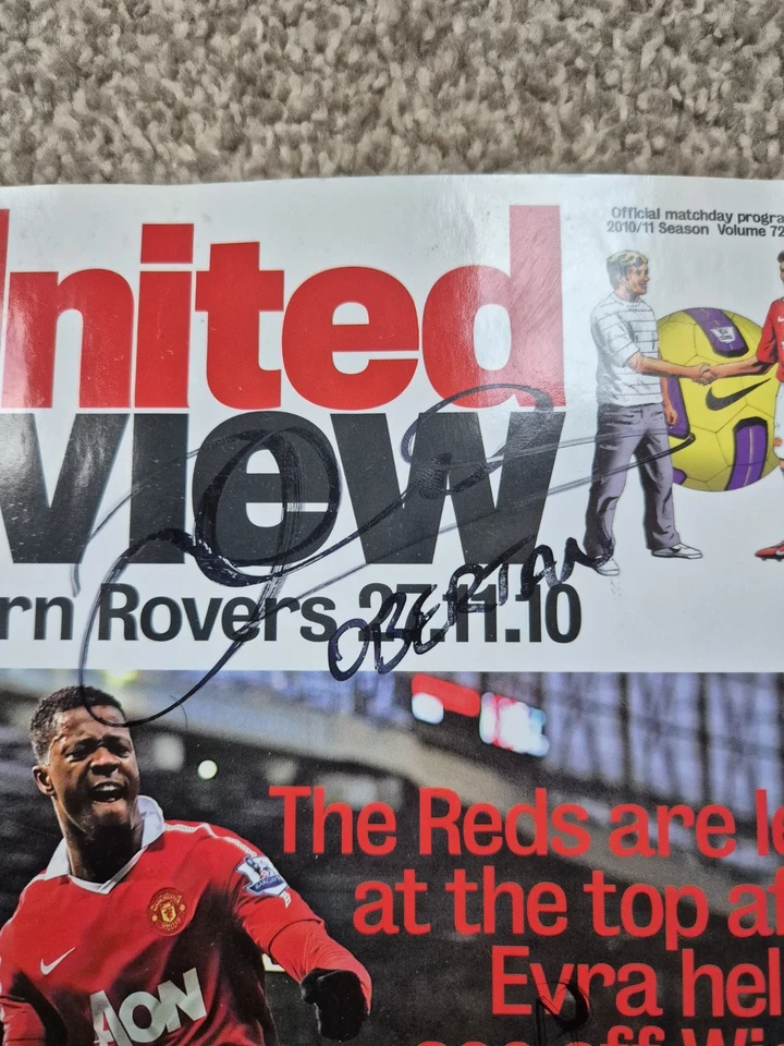 Manchester United V Blackburn Rovers 27.11.10 Matchday Programme SIGNED - Image 3 of 4
